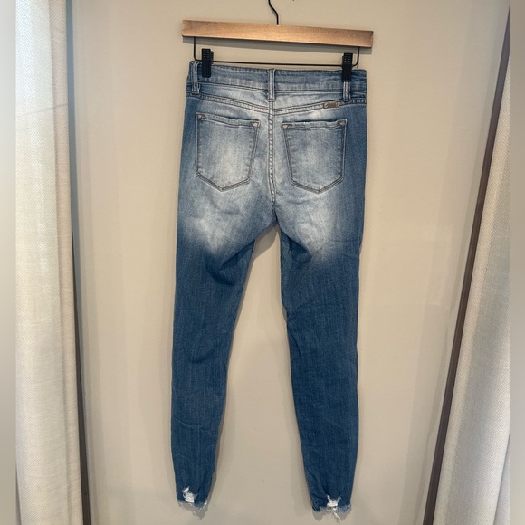 Kancan midrise super skinny distressed Jean size 5 - Picture 2 of 2
